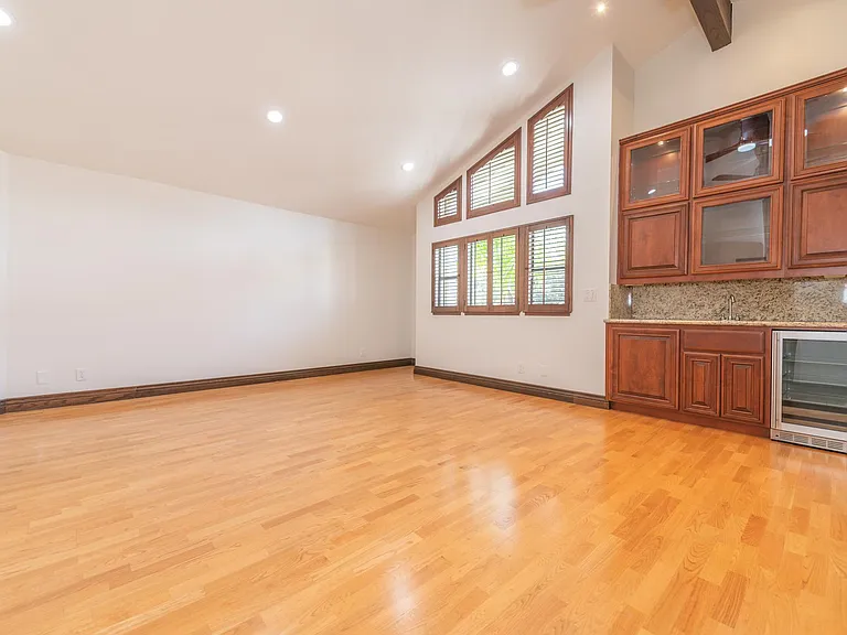 24692 Kings Rd — Photo 44