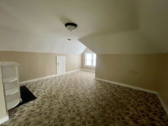3rd image of 43 N Main St APT 5