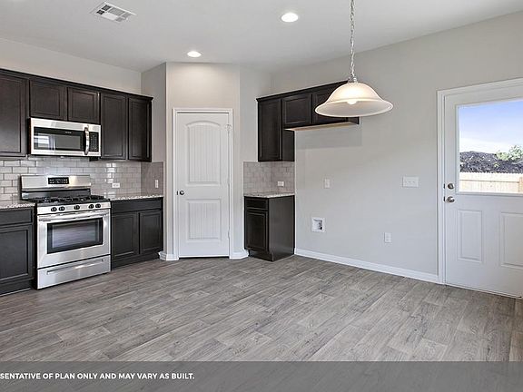 5th image of 13925 Heywood Dr