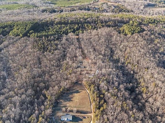 3rd image of 307 Brook Ln