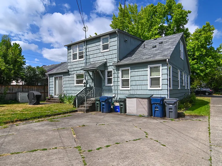 1261 Tyler St — Photo 18