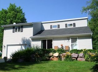 S7696a Grandview Ave, Merrimac, WI 53561