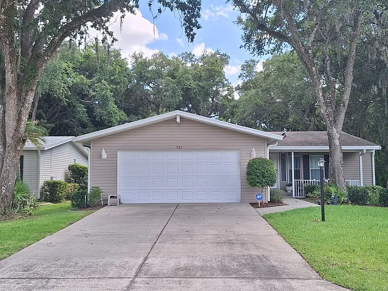 301 Water Landing Dr — Photo 2
