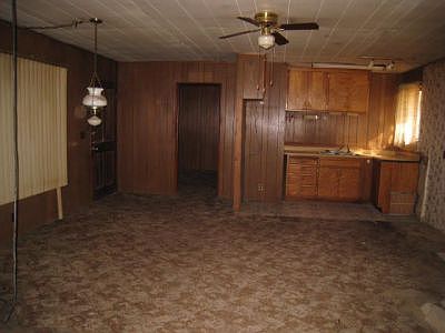 Looking to Kitchen