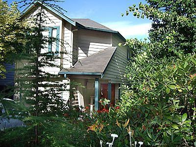 1980's modern-style home in the Arboretum