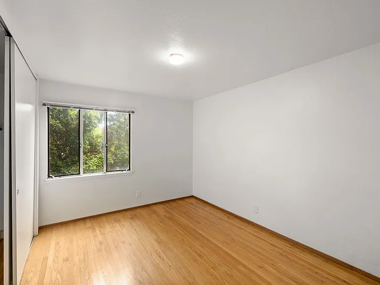 2540 Benvenue LLC — Photo 7