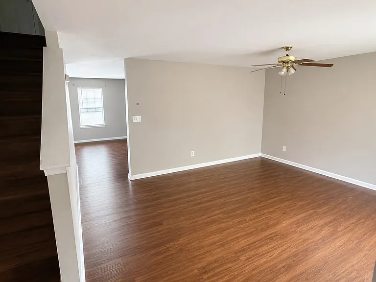 4014 Springfield Creek Dr — Photo 3