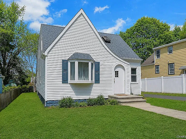 4 bed, 1710 sqft, $4,150 — Photo 3