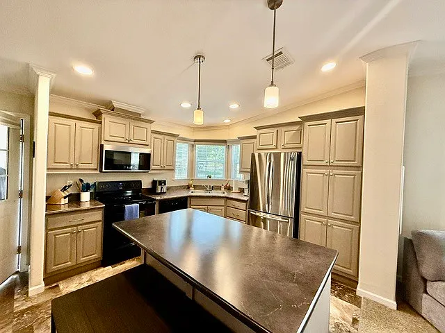 47 Valley Drive - 1 — Photo 3