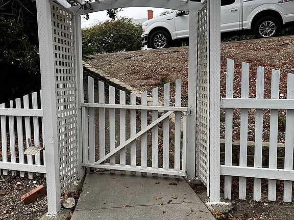 2nd image of 269 Larchmont Dr #1