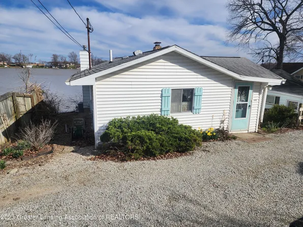 8665 Narrow Lake Rd, Springport, MI 49284