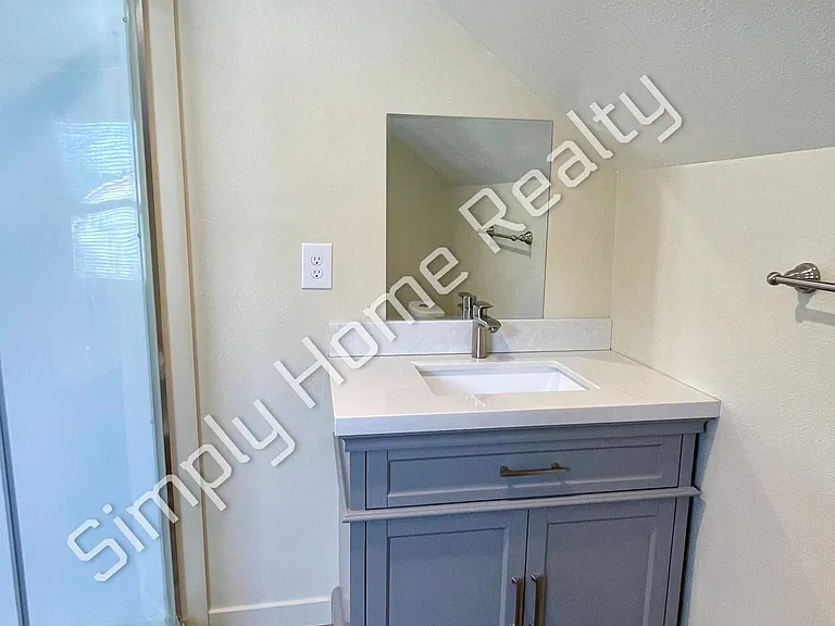 6841 S Wapato St #A — Photo 17