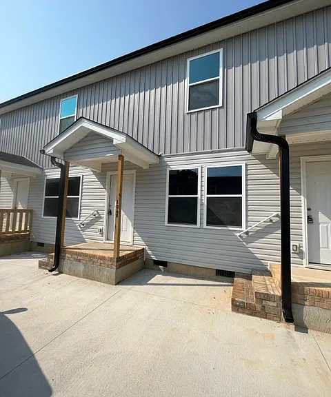 106 Alexander Ln #B — Photo 1