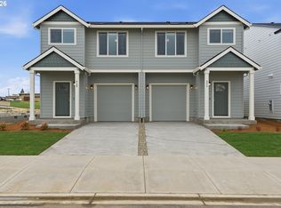 454 E Wilson St, Carlton, OR