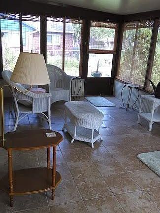 5th image of 1750 Boesel Ave