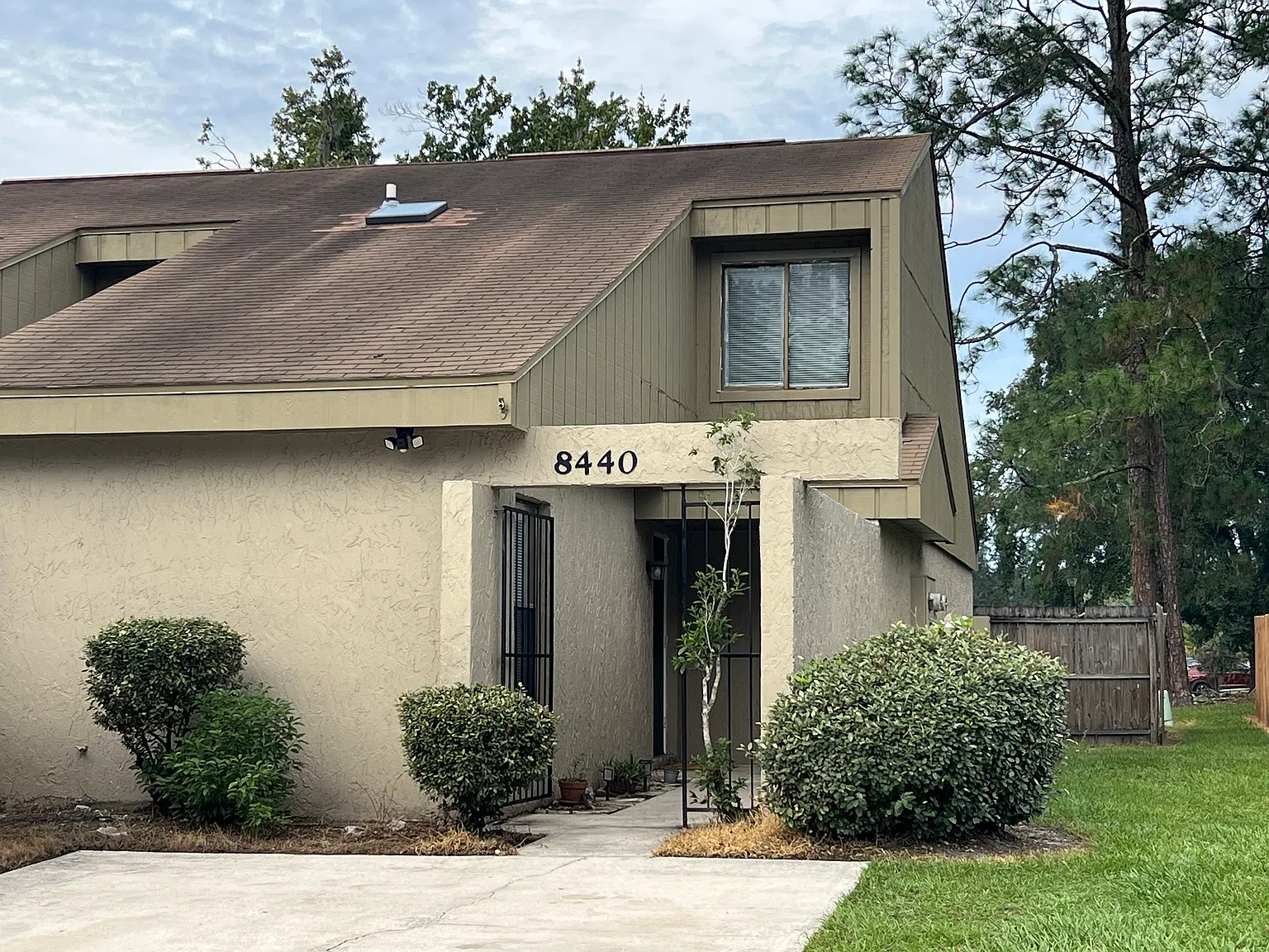 2 bed, 1020 sqft, $2,500 — Photo 2