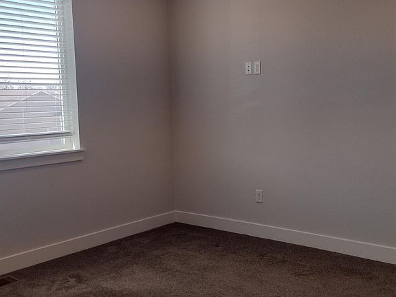 4th image of 2402 49th Avenue Ct #10
