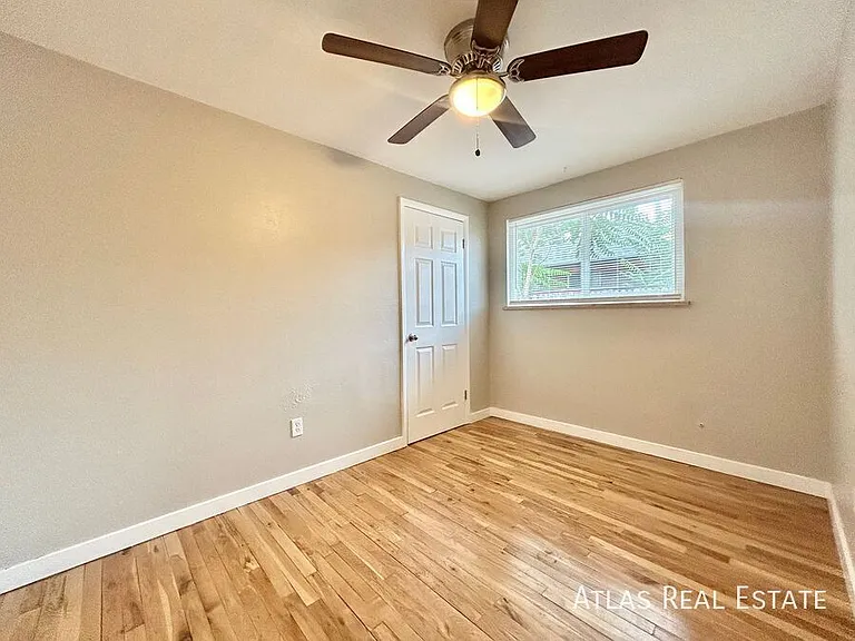 3825 S King St #3829 — Photo 9
