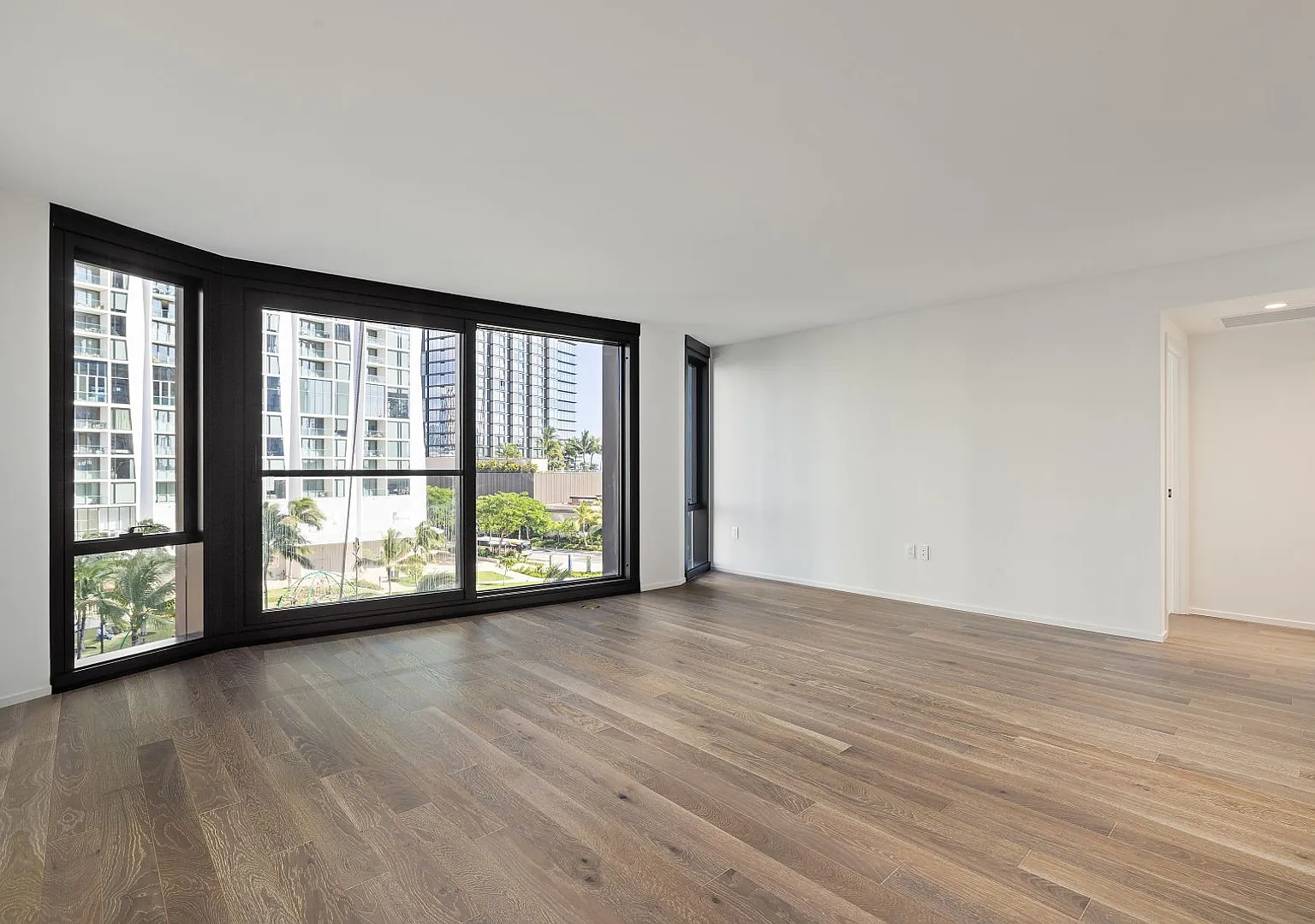 Park Ward Village 524 - Spacious 1BR — Photo 3