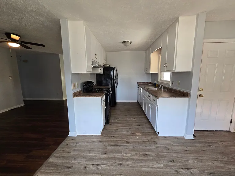 6758 Seaford Dr — Photo 5