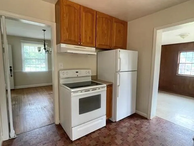 4408 Glenridge St — Photo 14