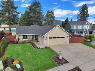 2458 Otto St, Springfield, OR 97477
