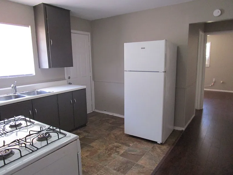 305 E Oklahoma Ave — Photo 7
