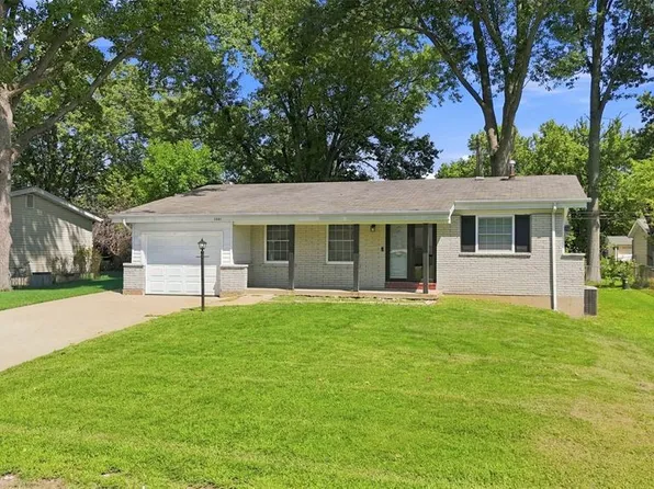1331 Coppergate Ln, Saint Louis, MO 63138