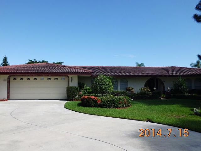 1st image of 690 Barcelona Ct