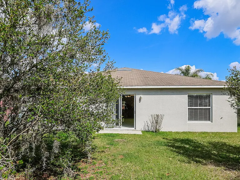 4013 Constantine Loop — Photo 16