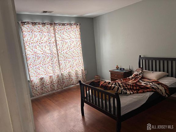 2nd image of 510 Cypress Ln