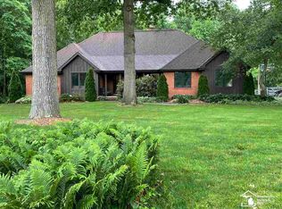 4281 Smith Rd, Lambertville, MI 48144