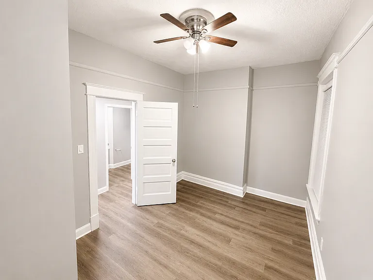 6426 S Ingleside Ave #2 — Photo 9
