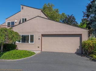 1716 NW Rolling Hill Dr, Beaverton, OR 97006