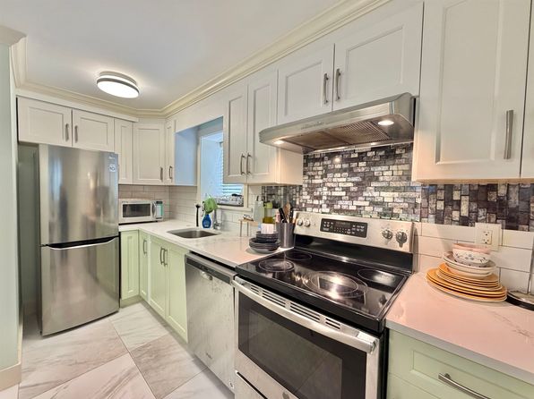 2 bedroom rental in Vancouver — photo 2