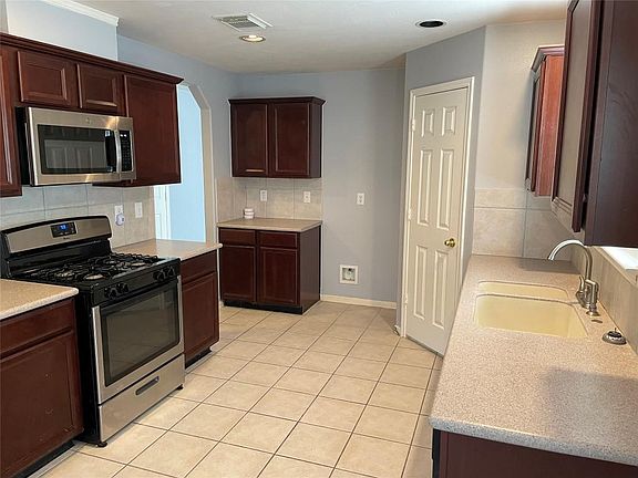 5th image of 14411 Hannah Glen Ln