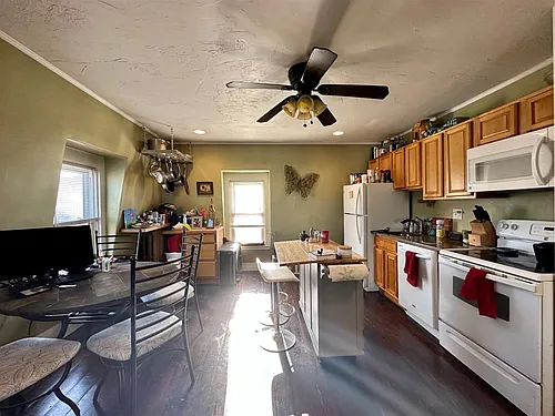 147 Highland Ave #1 Photo 1
