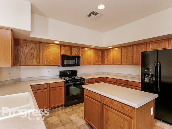 3rd image of 4825 W Pedro Ln
