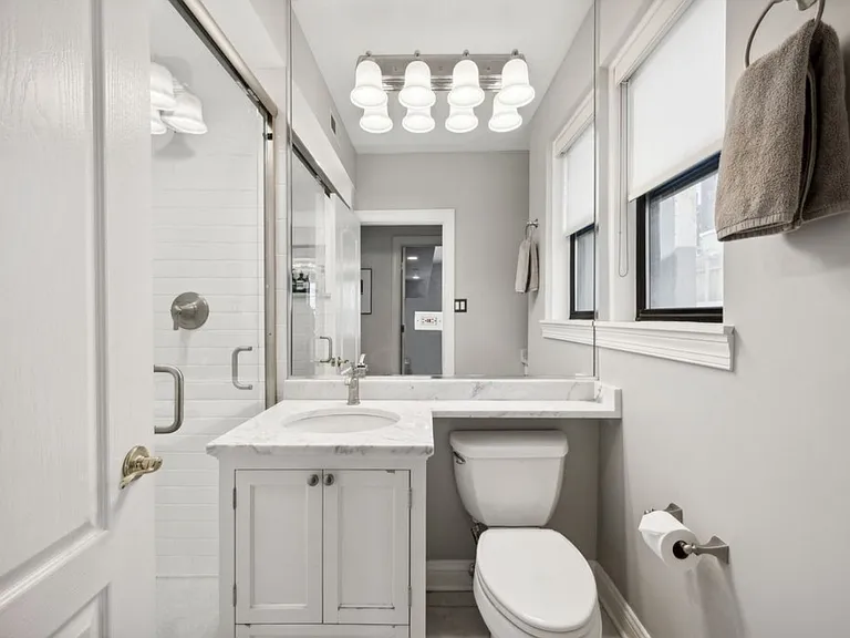444 W Belmont Ave #6A — Photo 2