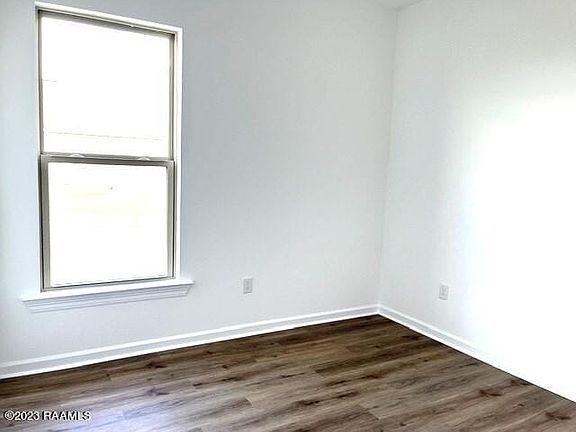 5th image of 120 Lightbourne Dr