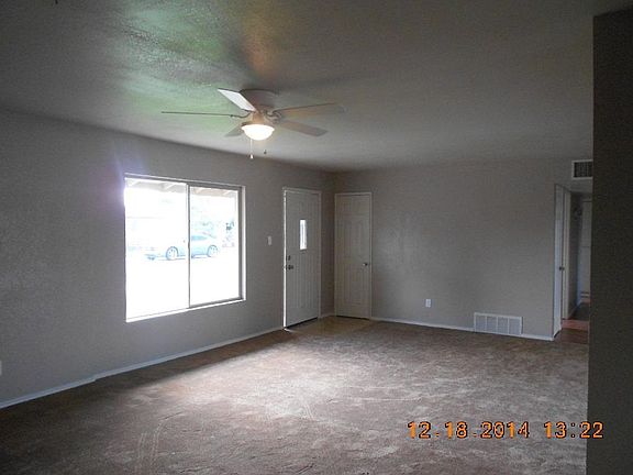 3rd image of 1018 E La Casita Dr