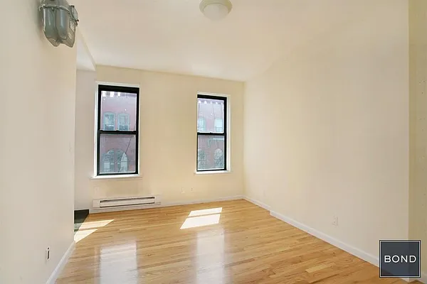 Rented by Bond New York | media 10