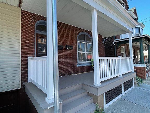 3rd image of 1134 Lehman St