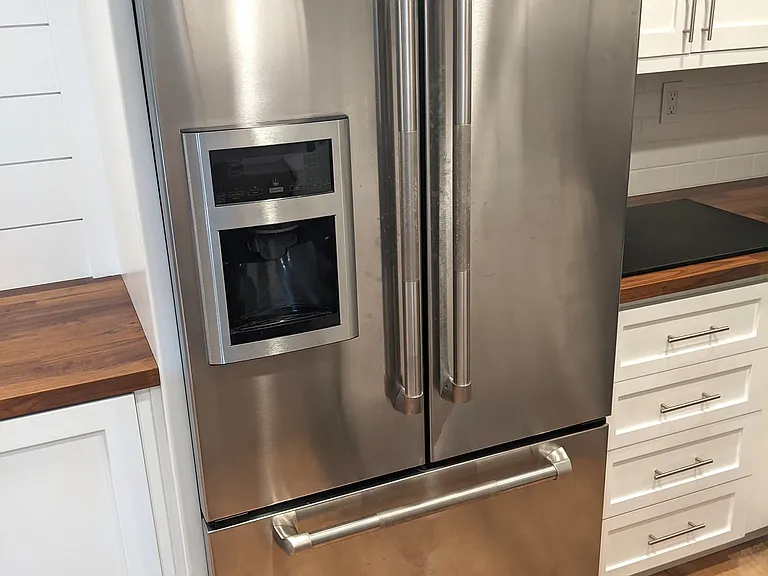 French door refrigerator