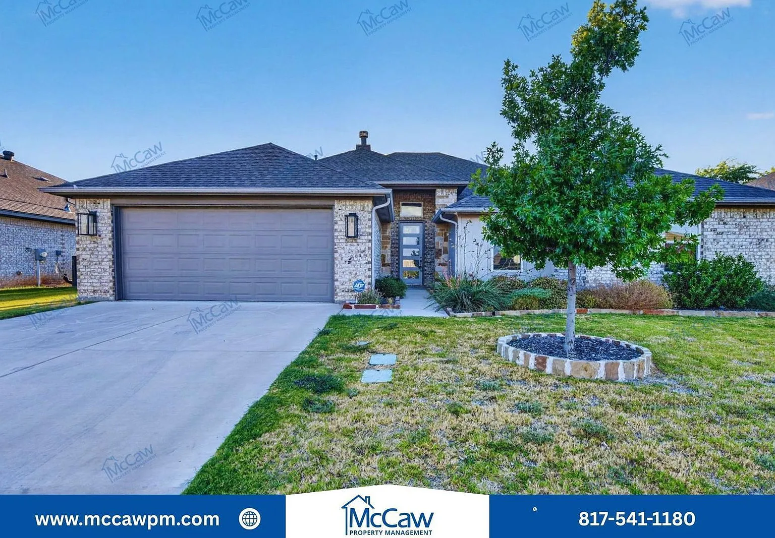 3 bed, 2.0 bath, 2136 sqft, $2,495 — Photo 1