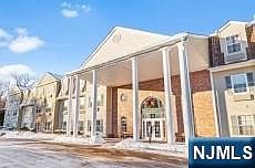 1st image of 1202 Richmond Rd