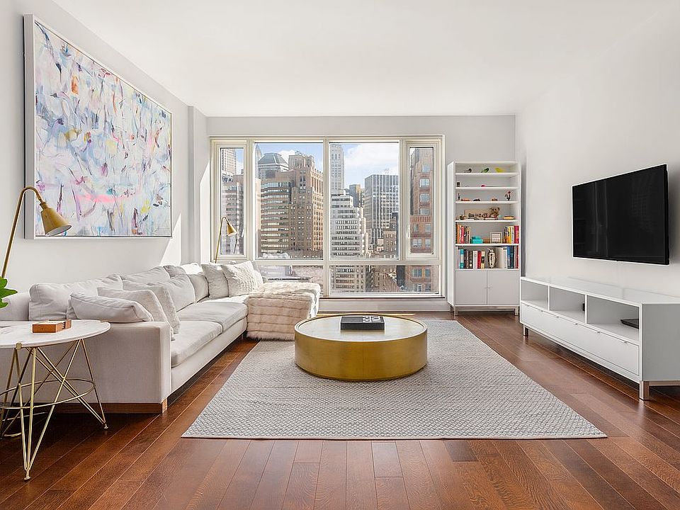 1st image of 70 Little St W Unit 29F