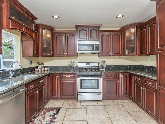 3rd image of 14012 Rosella St