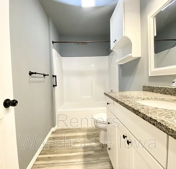 217 E Front St #B — Photo 10