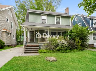 923 Greyton Rd, Cleveland Heights, OH 44112